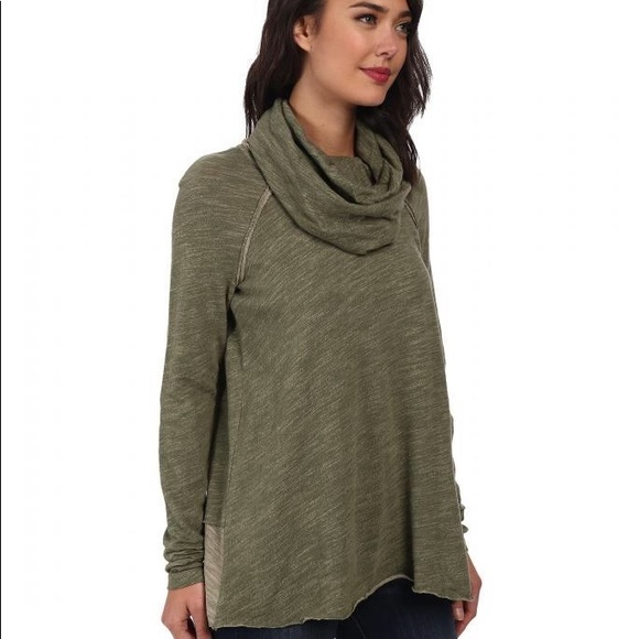 Free People Tops - 💥Free People💥Cocoon Cowl Neck Pullover